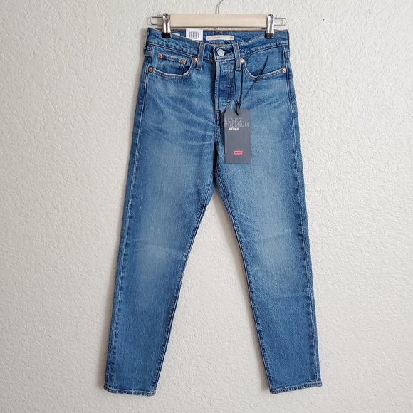 Levi's WEDGIE Premium High Rise Jeans - Picture 10 of 12